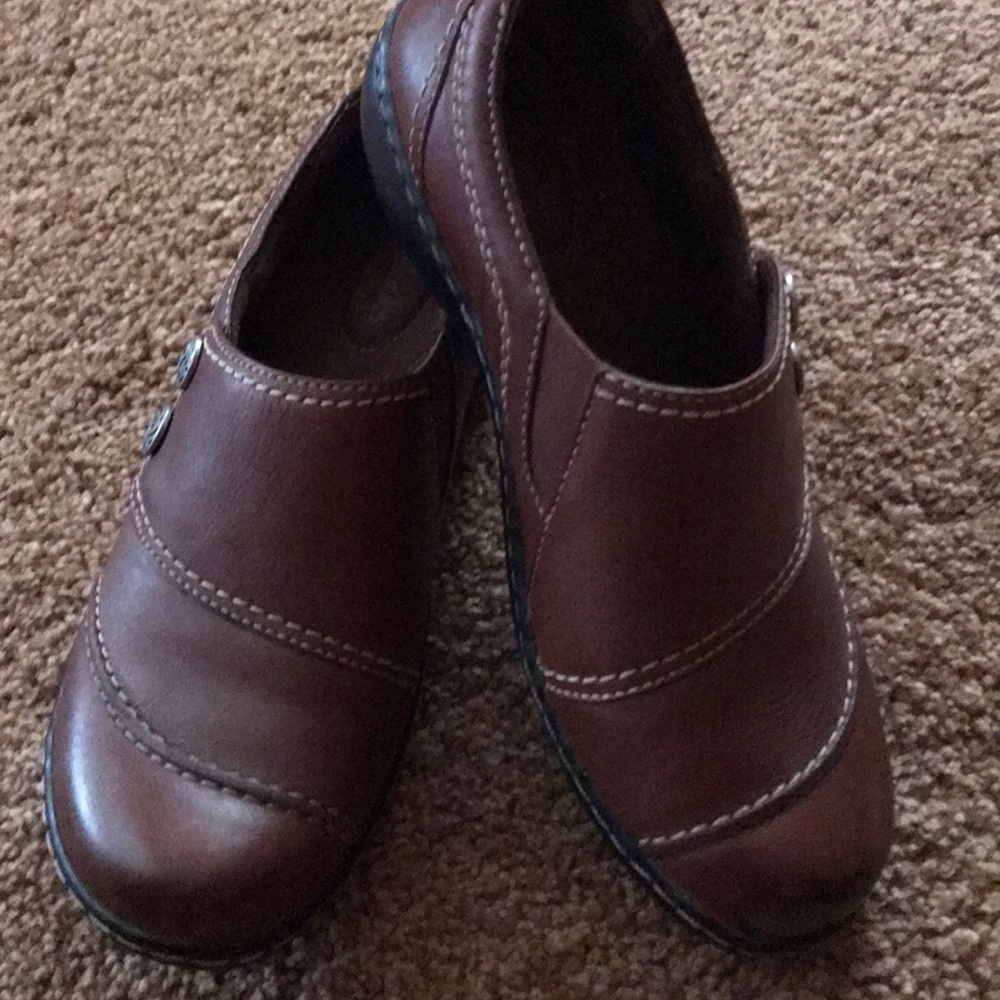 Clark’s brown casual shoes